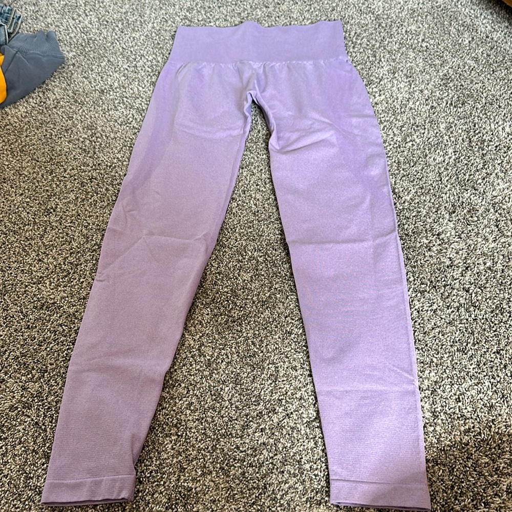 NVGTN workout leggings
